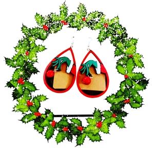 🎄🎁Grinch Earrings NWOT 🎁🎄